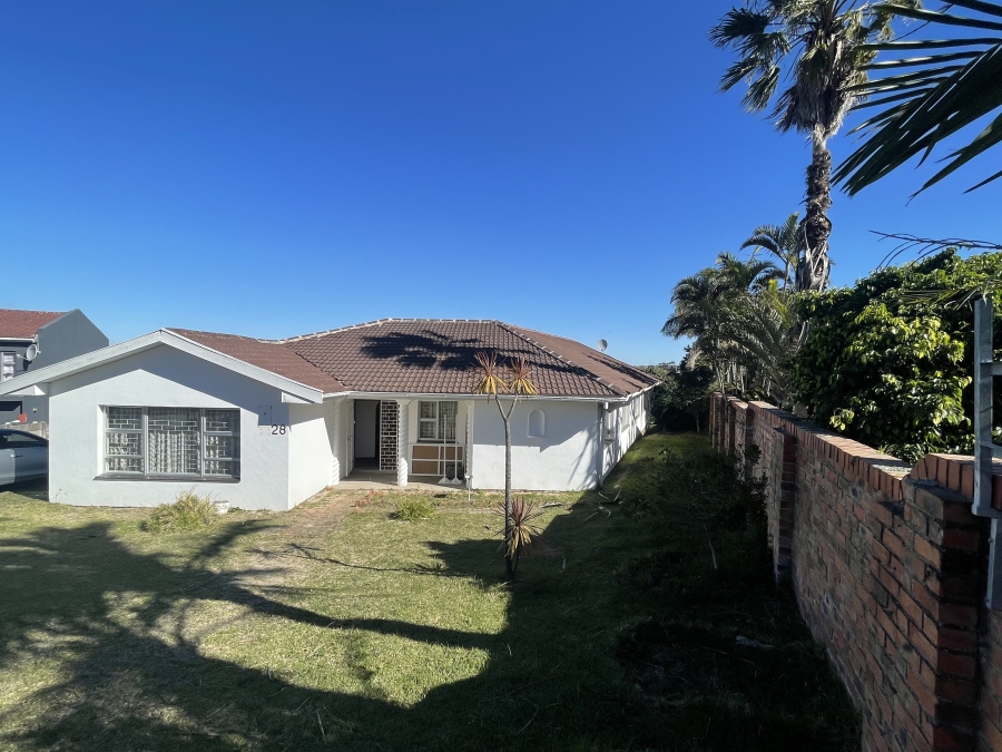 4 Bedroom Property for Sale in Braelyn Eastern Cape